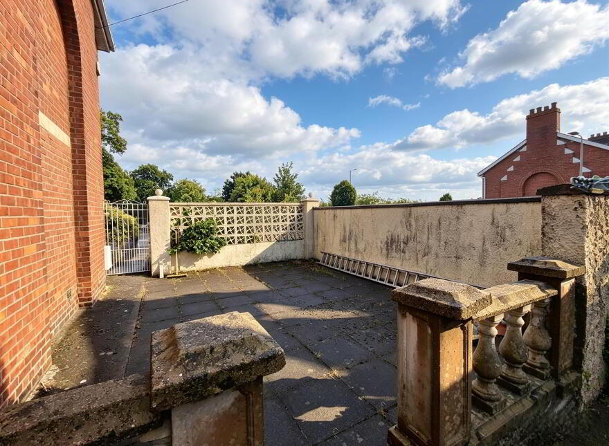 556 Crumlin Road, Belfast, BT14 7GL