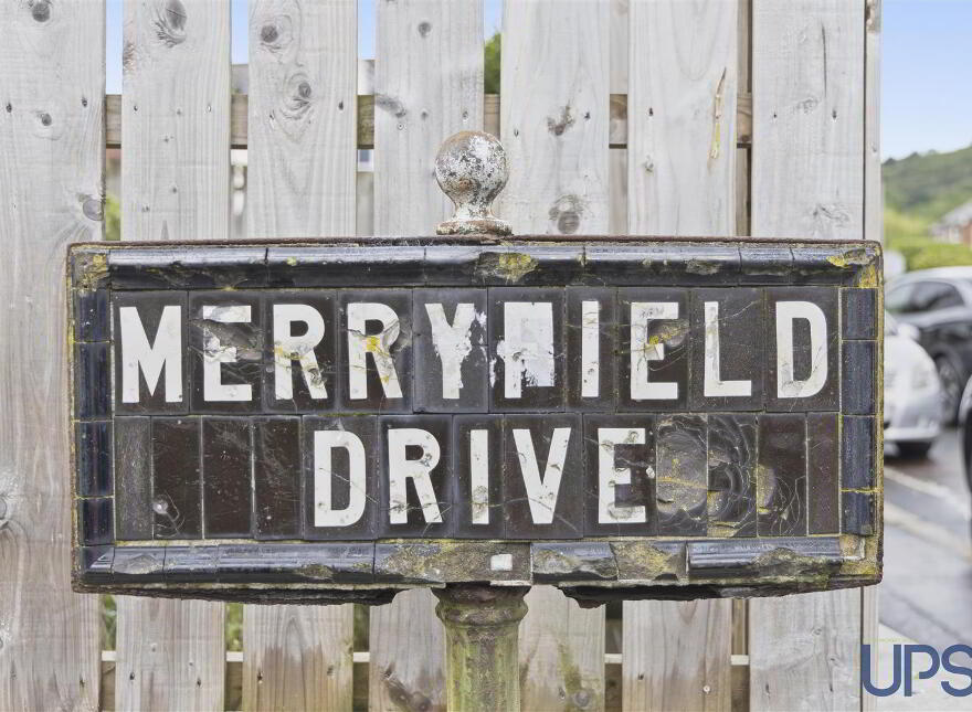 2 Merryfield Drive, Belfast, BT15 5GW