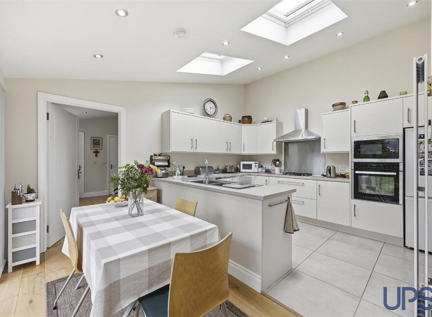 2 Merryfield Drive, Belfast, BT15 5GW