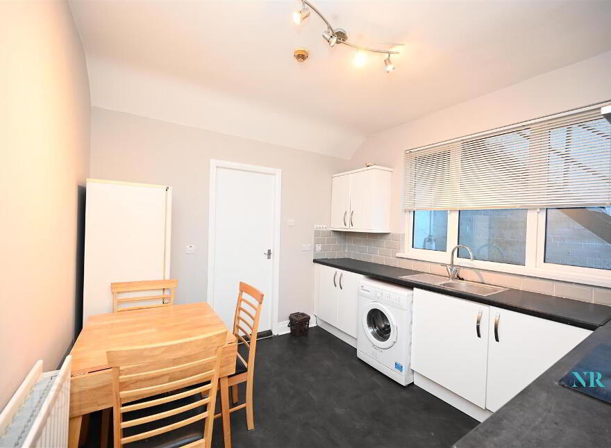 3 X One Bed Apts, 34 North Parade, Belfast, BT7 2GG