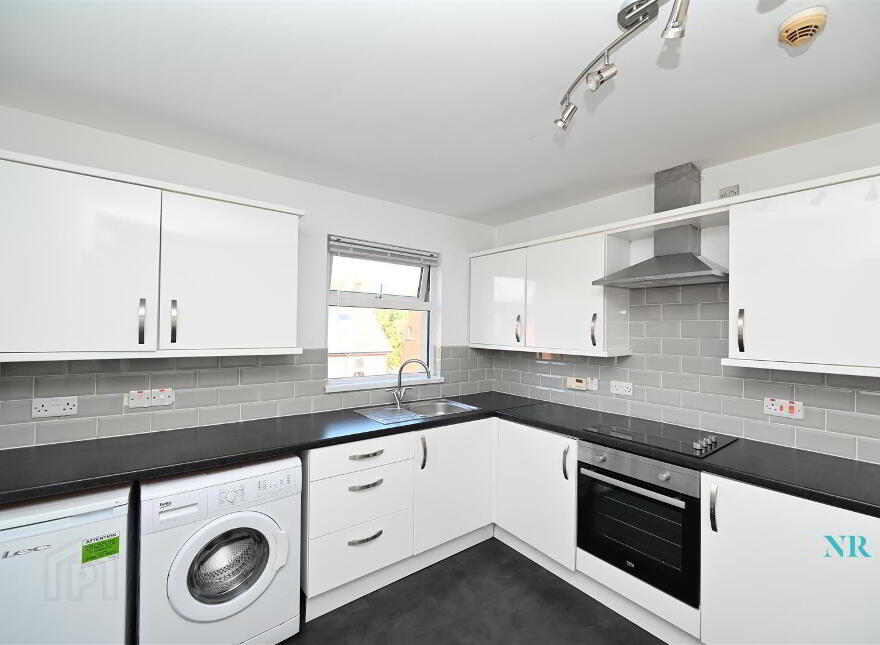 3 X One Bed Apts, 34 North Parade, Belfast, BT7 2GG