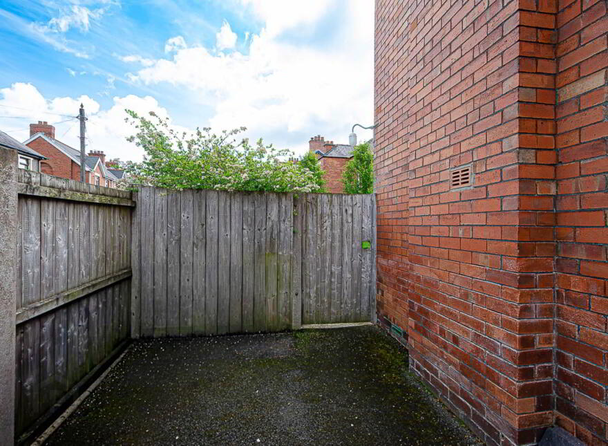2 Gibson Park Gardens, Cregagh Road, Belfast, BT6 9GN