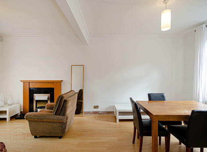 2 Gibson Park Gardens, Cregagh Road, Belfast, BT6 9GN