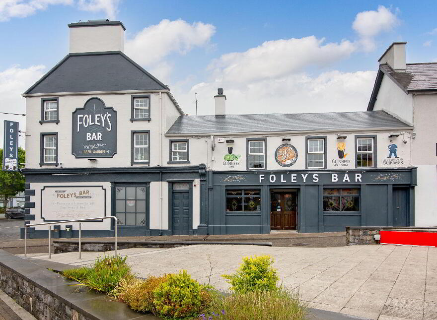 Foley's Bar, Wolf Tone Square, Tubbercurry