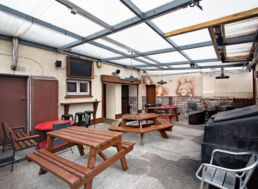 Foley's Bar, Wolf Tone Square, Tubbercurry
