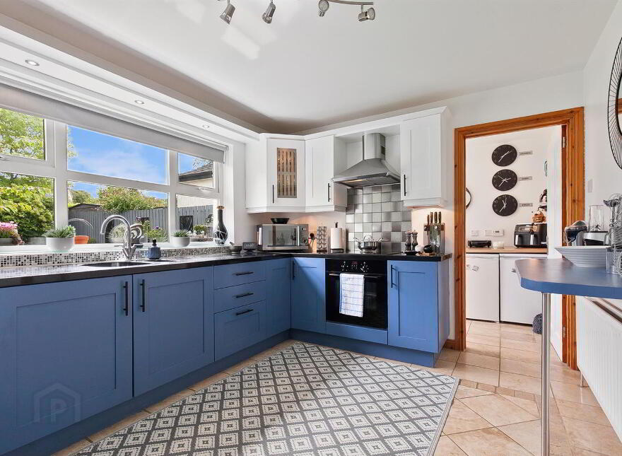 33 Village Hill, Straid, Ballyclare, BT39 9WQ