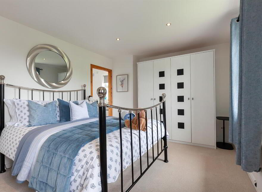 33 Village Hill, Straid, Ballyclare, BT39 9WQ