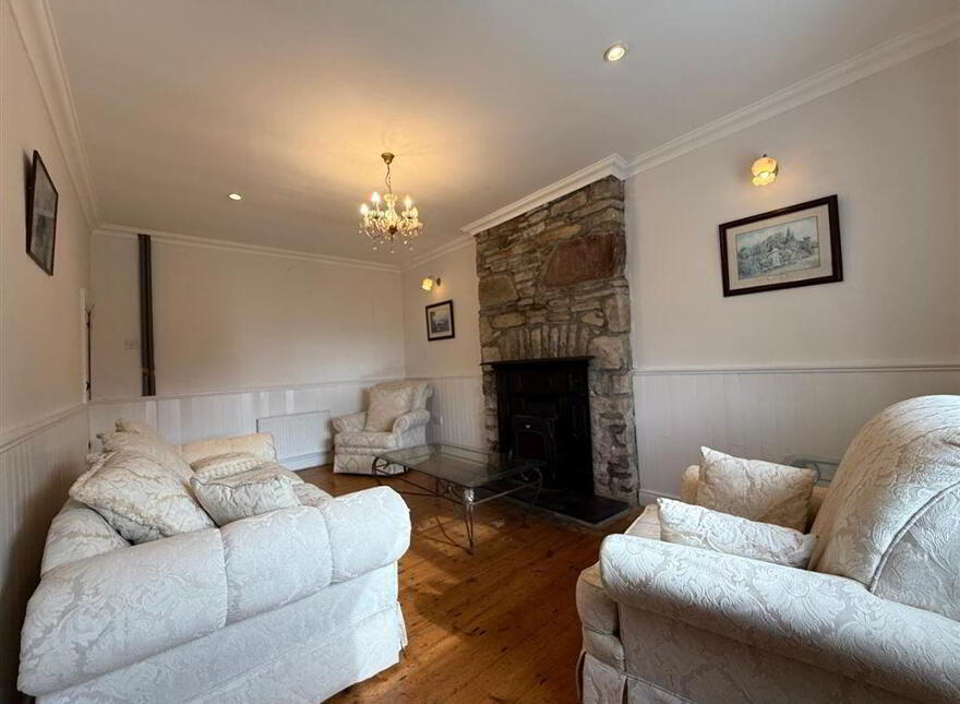 Cross Residence, Creggan, Ballaghaderreen, F45N793