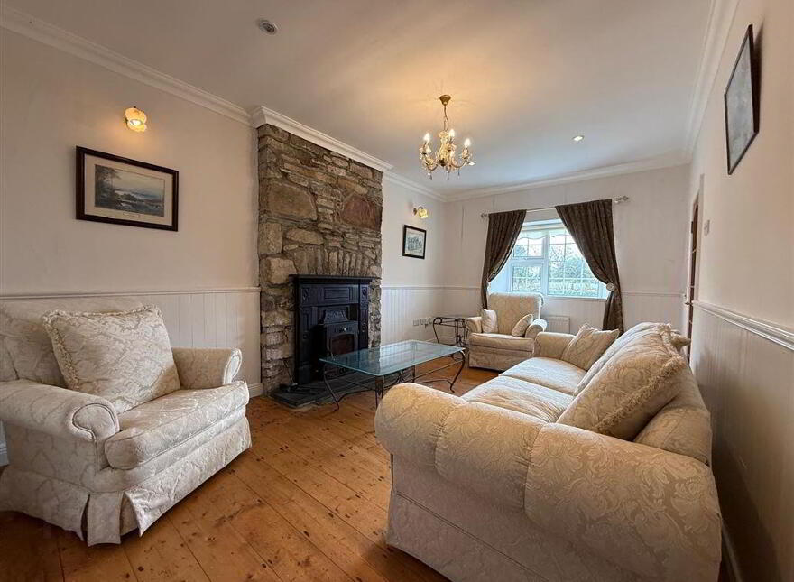Cross Residence, Creggan, Ballaghaderreen, F45N793