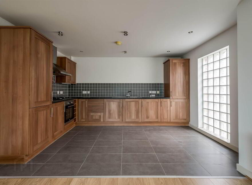 A9 The Limes, 216 Belmont Road, Belfast, BT4 2AT