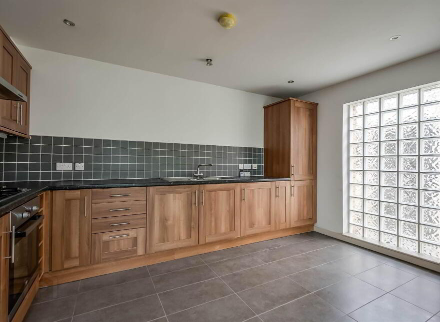A9 The Limes, 216 Belmont Road, Belfast, BT4 2AT