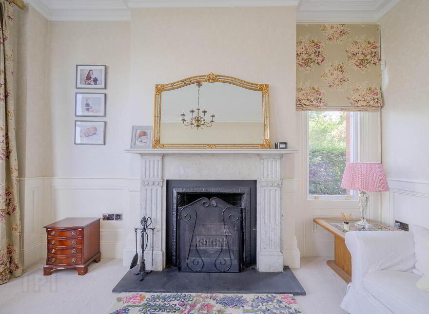 2 Ardlee Avenue, Holywood, BT18 9LT