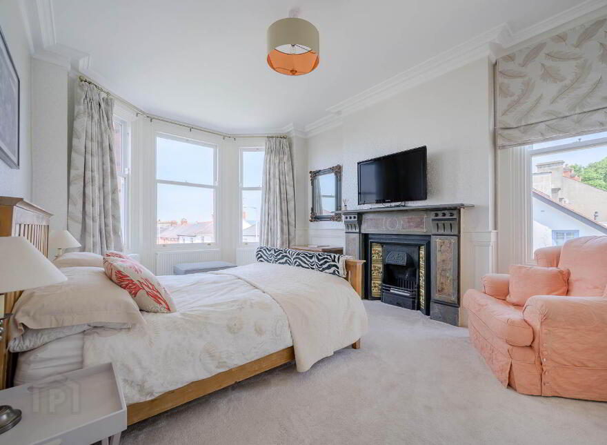 2 Ardlee Avenue, Holywood, BT18 9LT