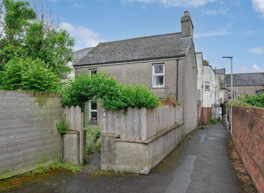 4 Alexandra Place, Holywood, BT18 9DR
