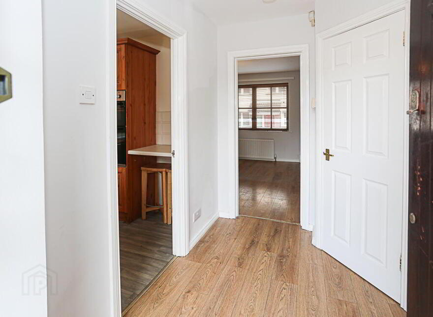 4 Downshire Mews, Holywood, BT18 9LX