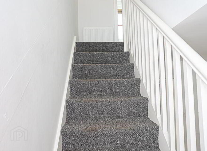 4 Downshire Mews, Holywood, BT18 9LX
