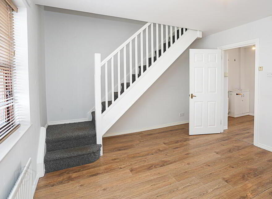 4 Downshire Mews, Holywood, BT18 9LX