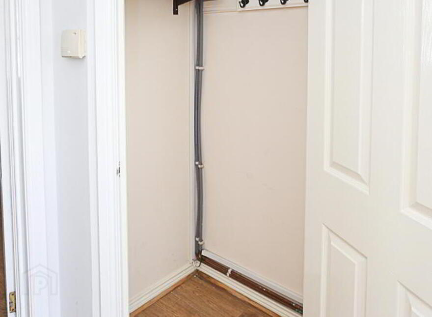 4 Downshire Mews, Holywood, BT18 9LX
