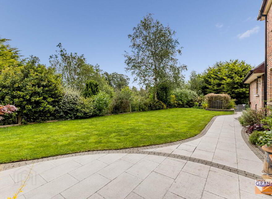 16 Thornhill Gardens, Lisburn, BT28 3EQ