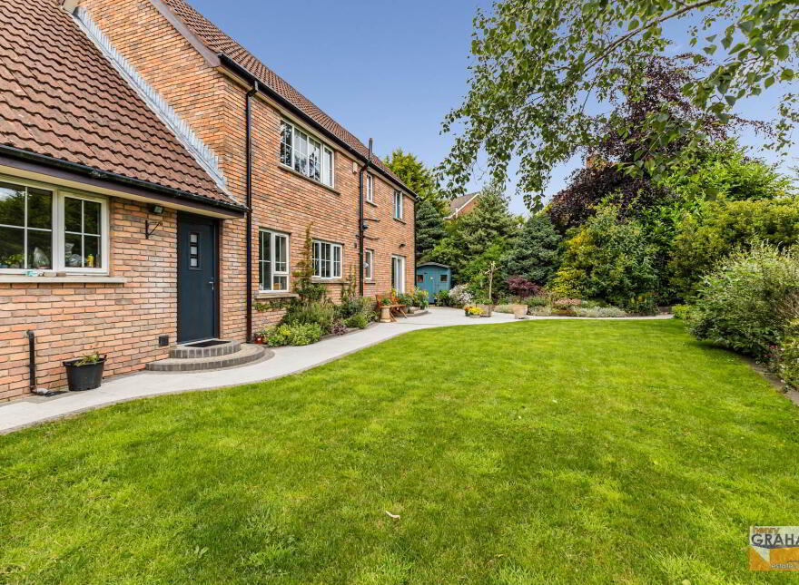 16 Thornhill Gardens, Lisburn, BT28 3EQ