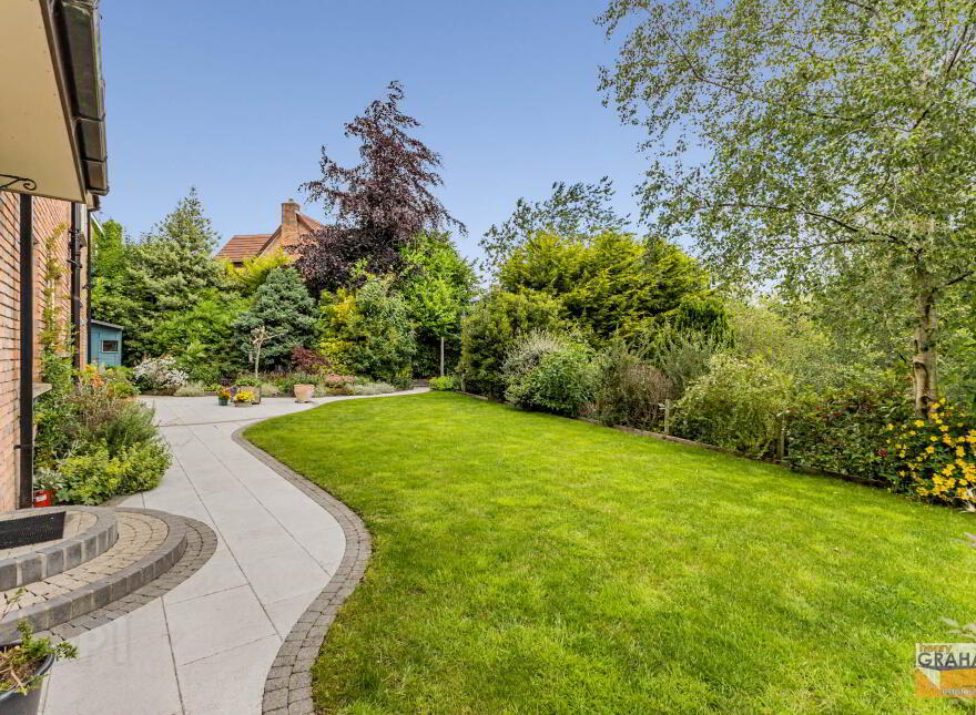 16 Thornhill Gardens, Lisburn, BT28 3EQ