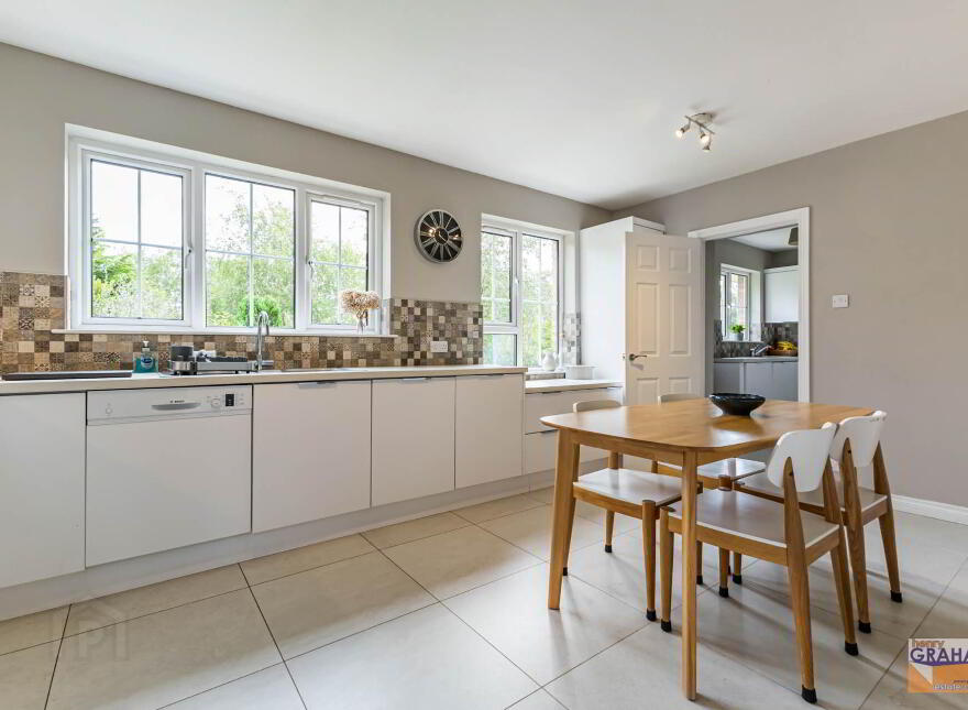16 Thornhill Gardens, Lisburn, BT28 3EQ