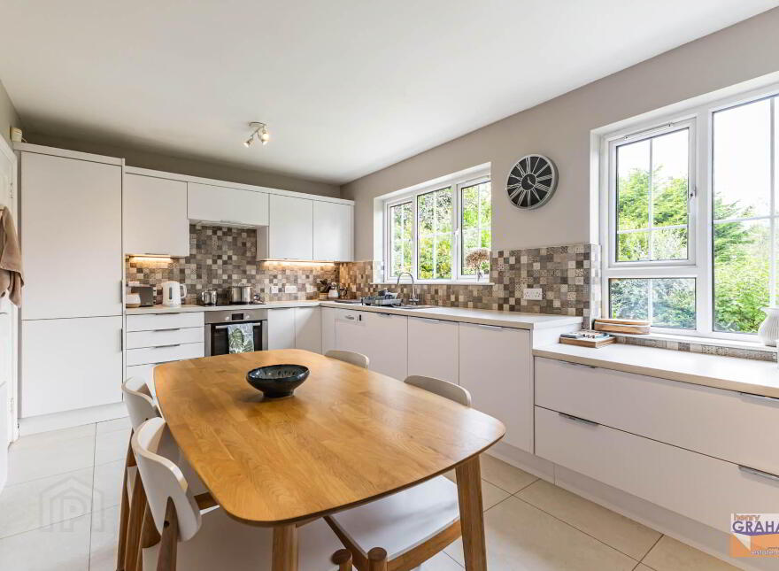 16 Thornhill Gardens, Lisburn, BT28 3EQ