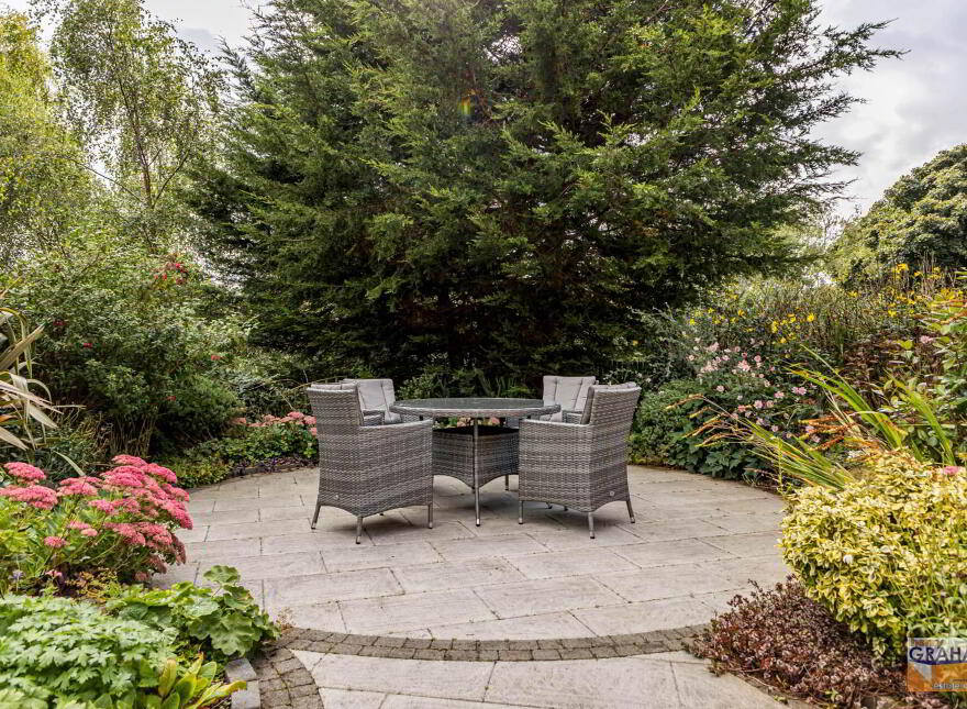 16 Thornhill Gardens, Lisburn, BT28 3EQ