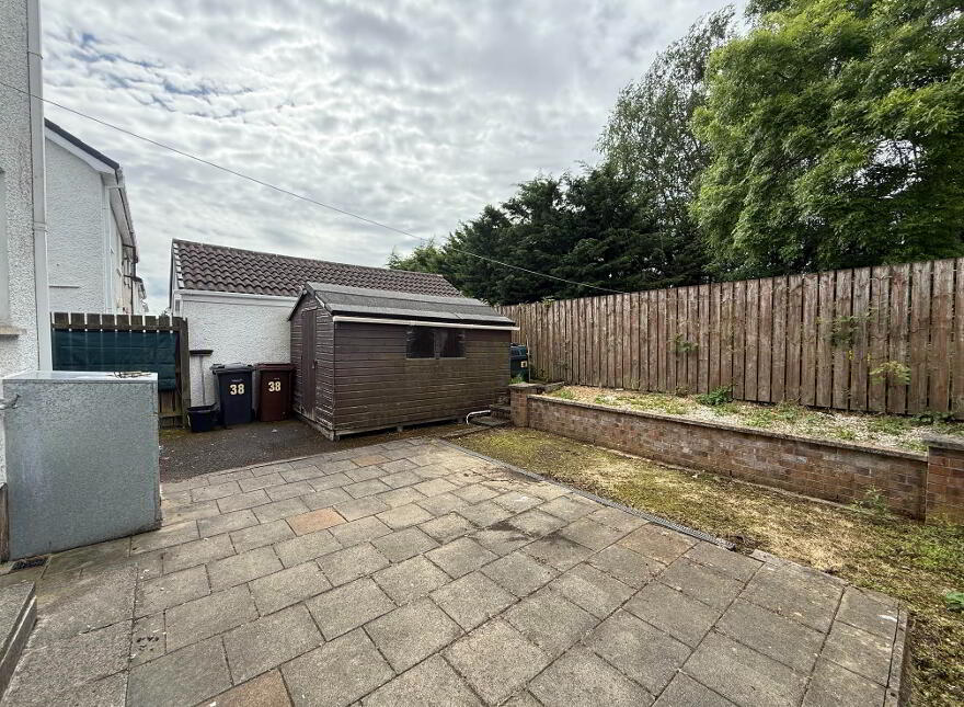 38 Kintullagh Park, Ballymena, BT43 5HP
