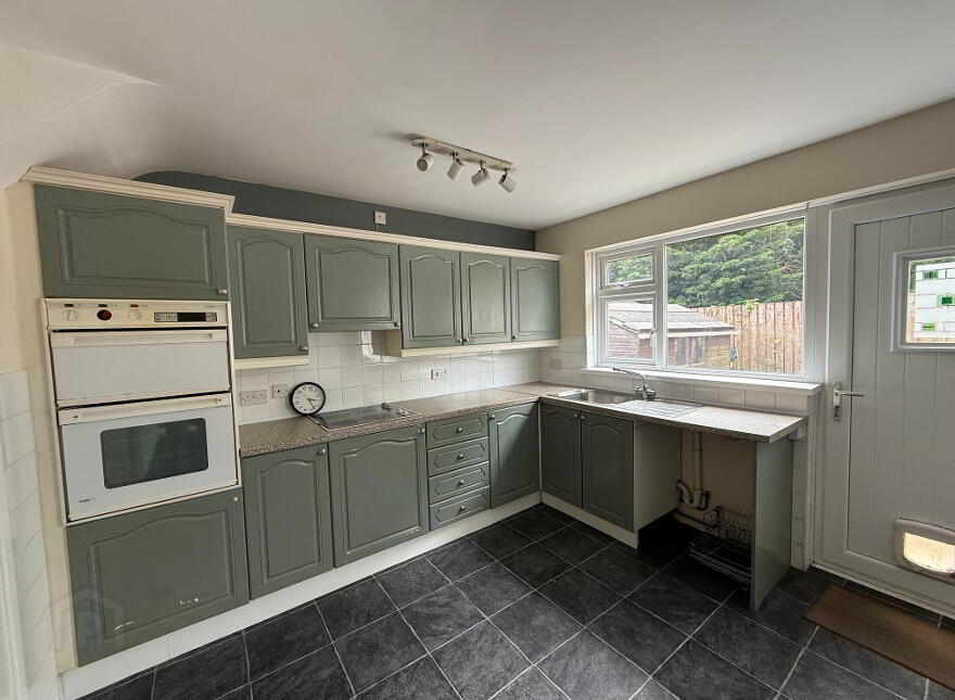 38 Kintullagh Park, Ballymena, BT43 5HP