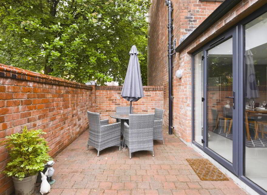 43 Delhi Street, Ormeau Road, Belfast, BT7 3AL