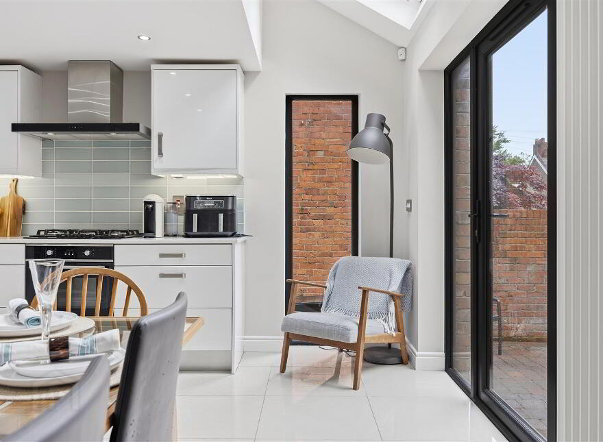 43 Delhi Street, Ormeau Road, Belfast, BT7 3AL