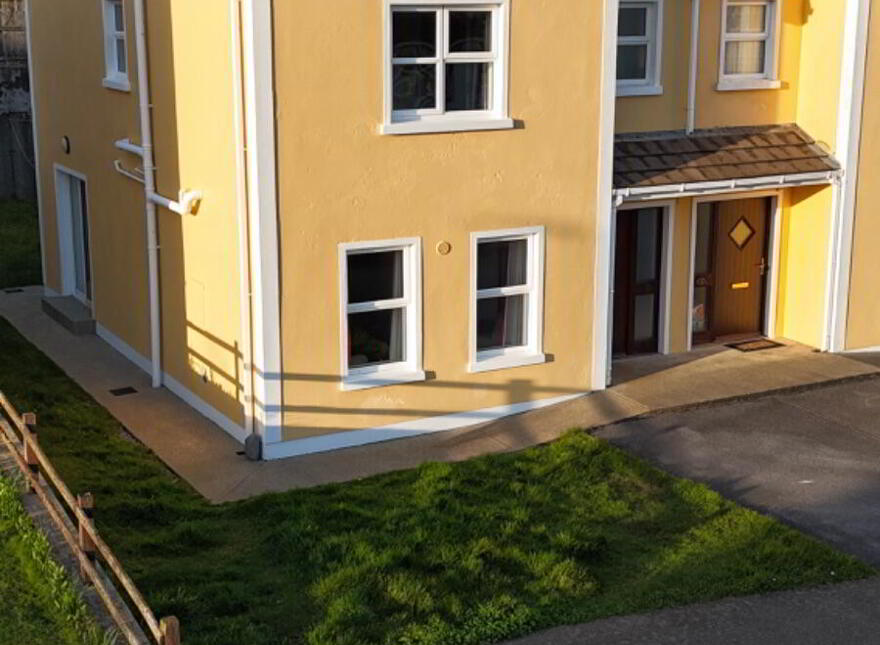 12 Ard Na Gréine, Ardara, F94NY27