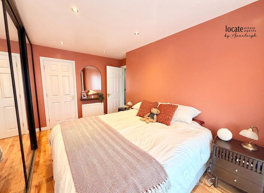 18 Ashthorpe, Waterside, Derry, BT47 2DH