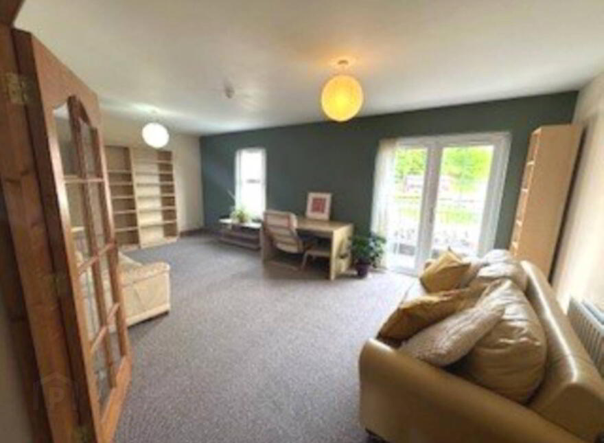 10 Pipers Field, Dundonald, Belfast, BT16 2AB