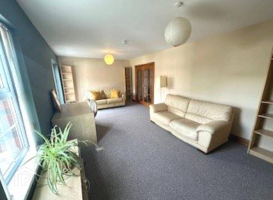 10 Pipers Field, Dundonald, Belfast, BT16 2AB