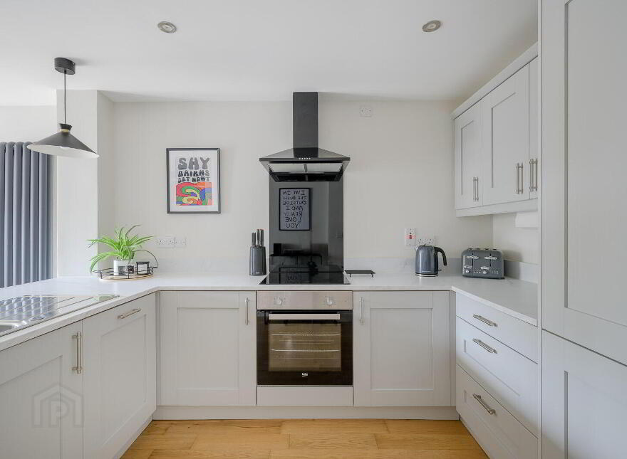 31 Oakland Avenue, Belfast, BT4 3BW