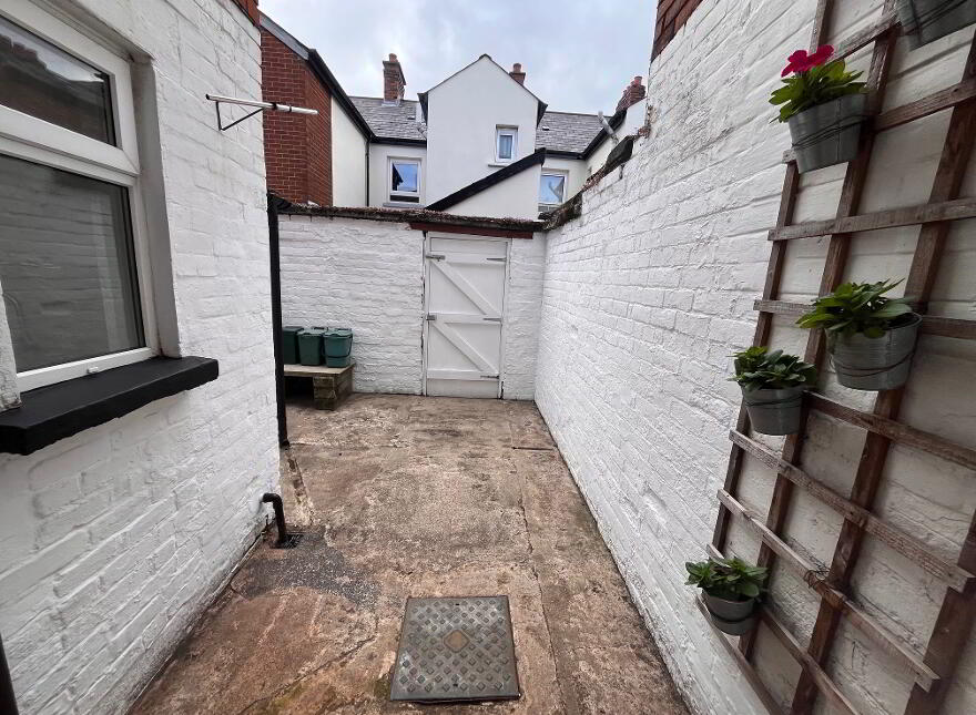 32 Rockview Street, Belfast, BT12 6JQ