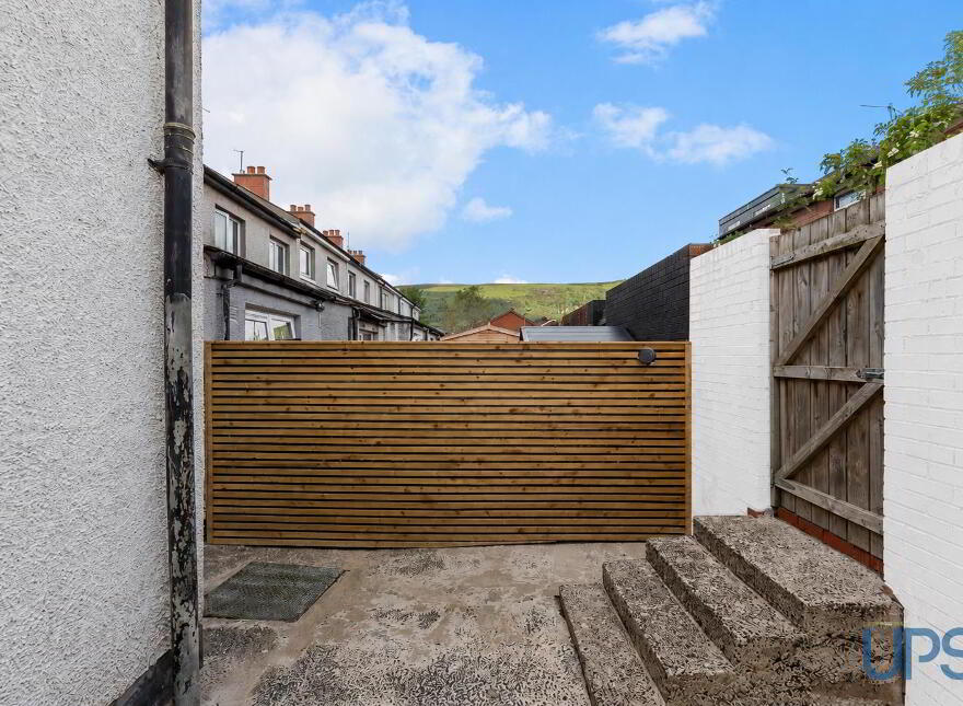 110 Whiterock Gardens, Whiterock Road, Belfast, BT12 7PT