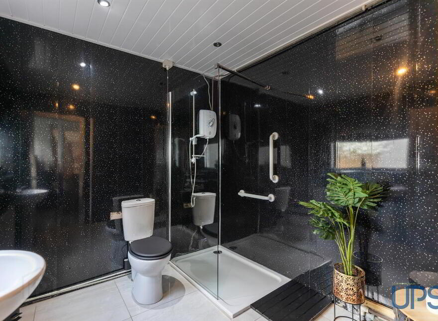 110 Whiterock Gardens, Whiterock Road, Belfast, BT12 7PT