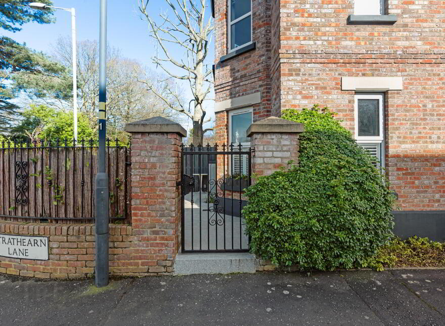 2 Strathearn Lane, Belfast, BT4 2BT