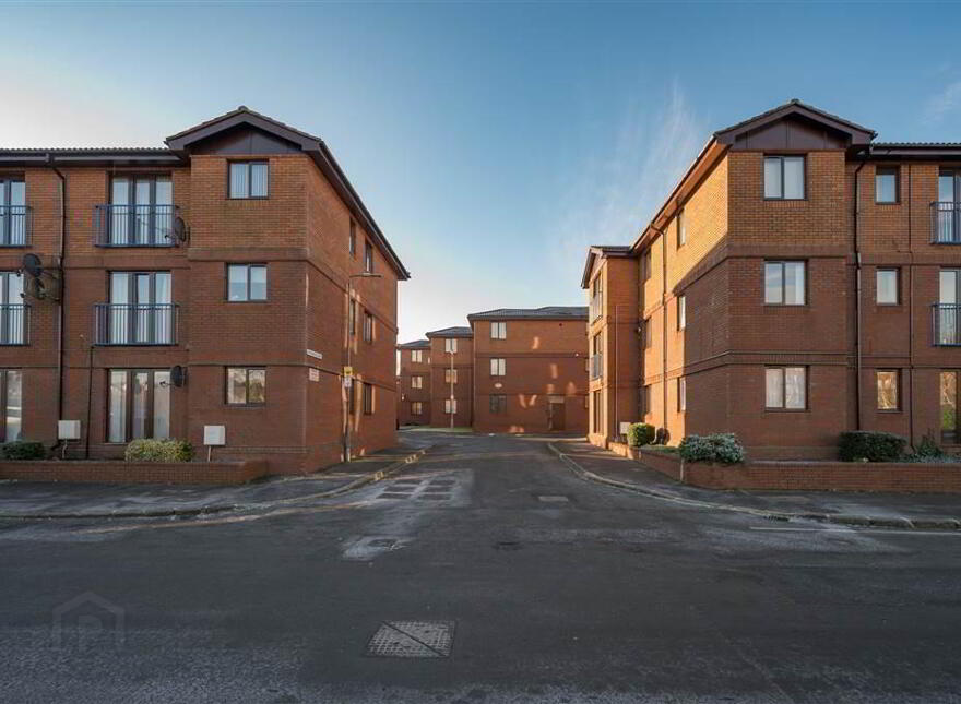 14 Lockside Court, Stranmillis, Belfast, BT9 5GQ