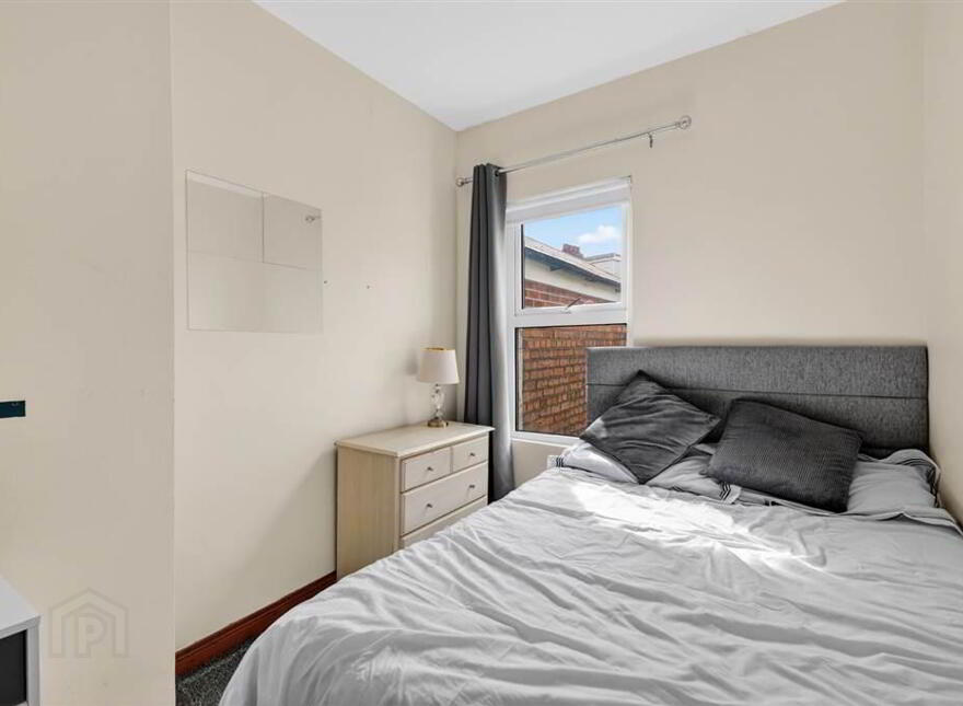 3 Sandhurst Gardens, Stranmillis, Belfast, BT9 5AW