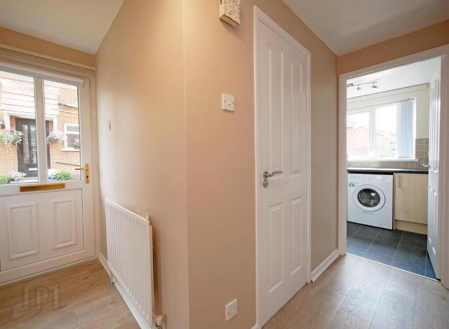 25a Carnbrae Park, Belfast, BT8 6TP