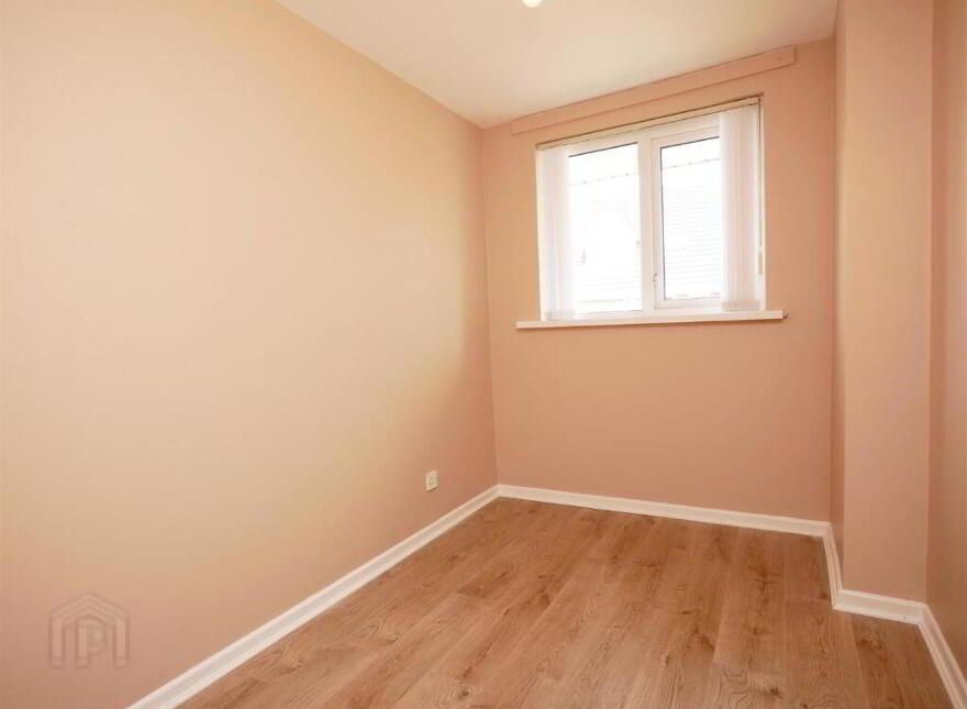 25a Carnbrae Park, Belfast, BT8 6TP