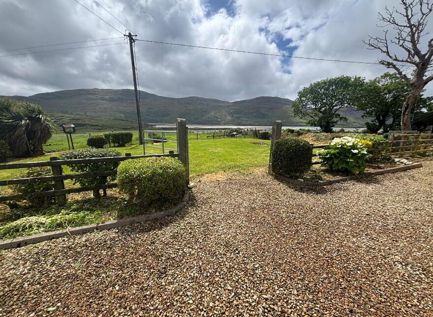 "Walkers Cottage", Crannogbois, Loughros Point, Ardara, F94R6Y8