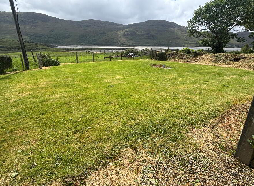 "Walkers Cottage", Crannogbois, Loughros Point, Ardara, F94R6Y8