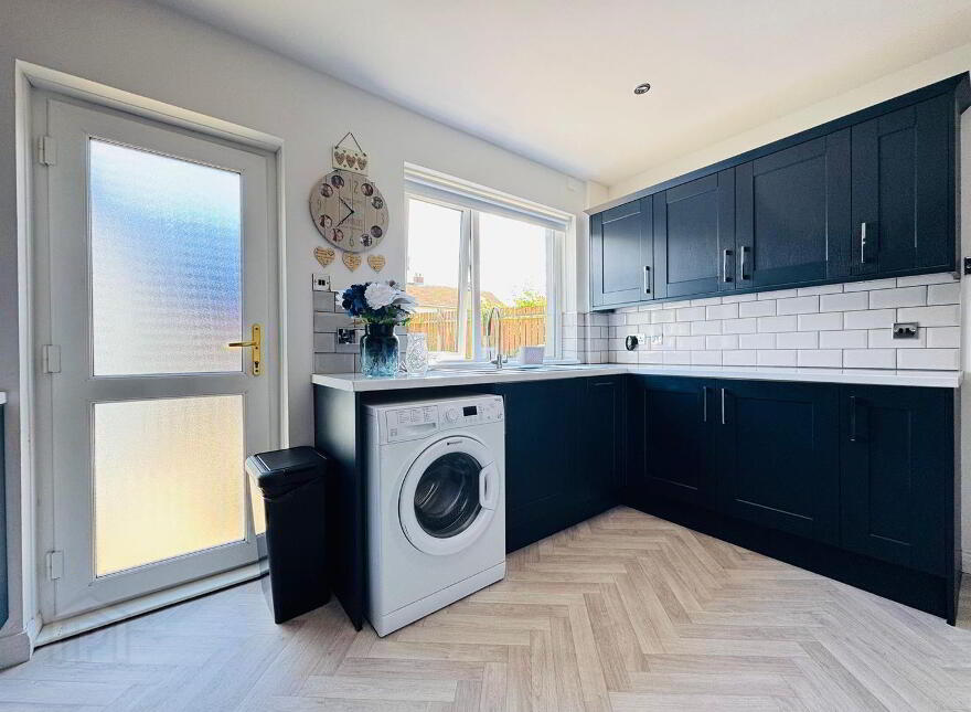 24 Ardgart Place, Rathcoole, Newtownabbey, BT37 9AW