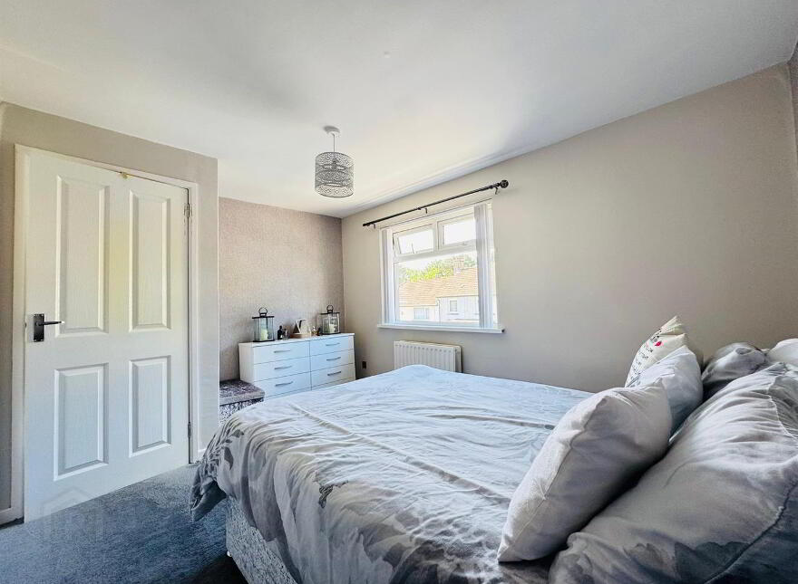 24 Ardgart Place, Rathcoole, Newtownabbey, BT37 9AW