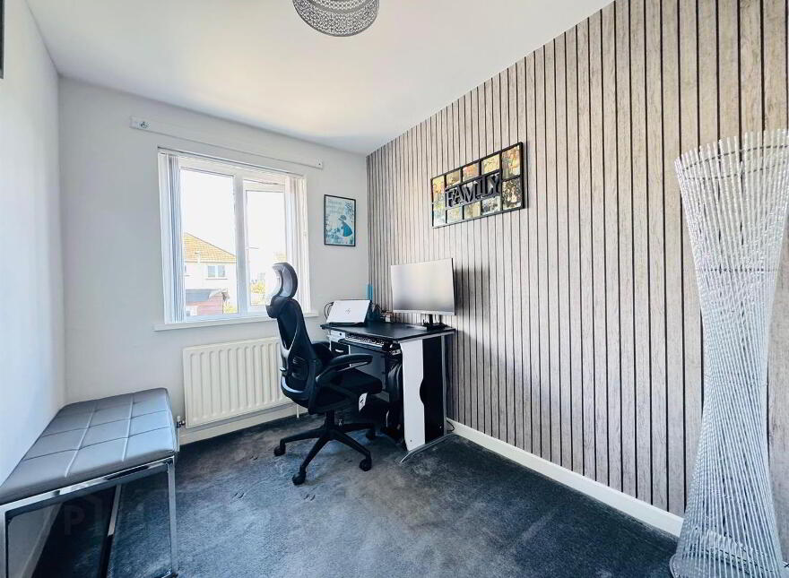 24 Ardgart Place, Rathcoole, Newtownabbey, BT37 9AW